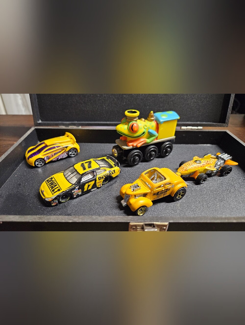 5 yellow HW and varietyNormal wear and tear